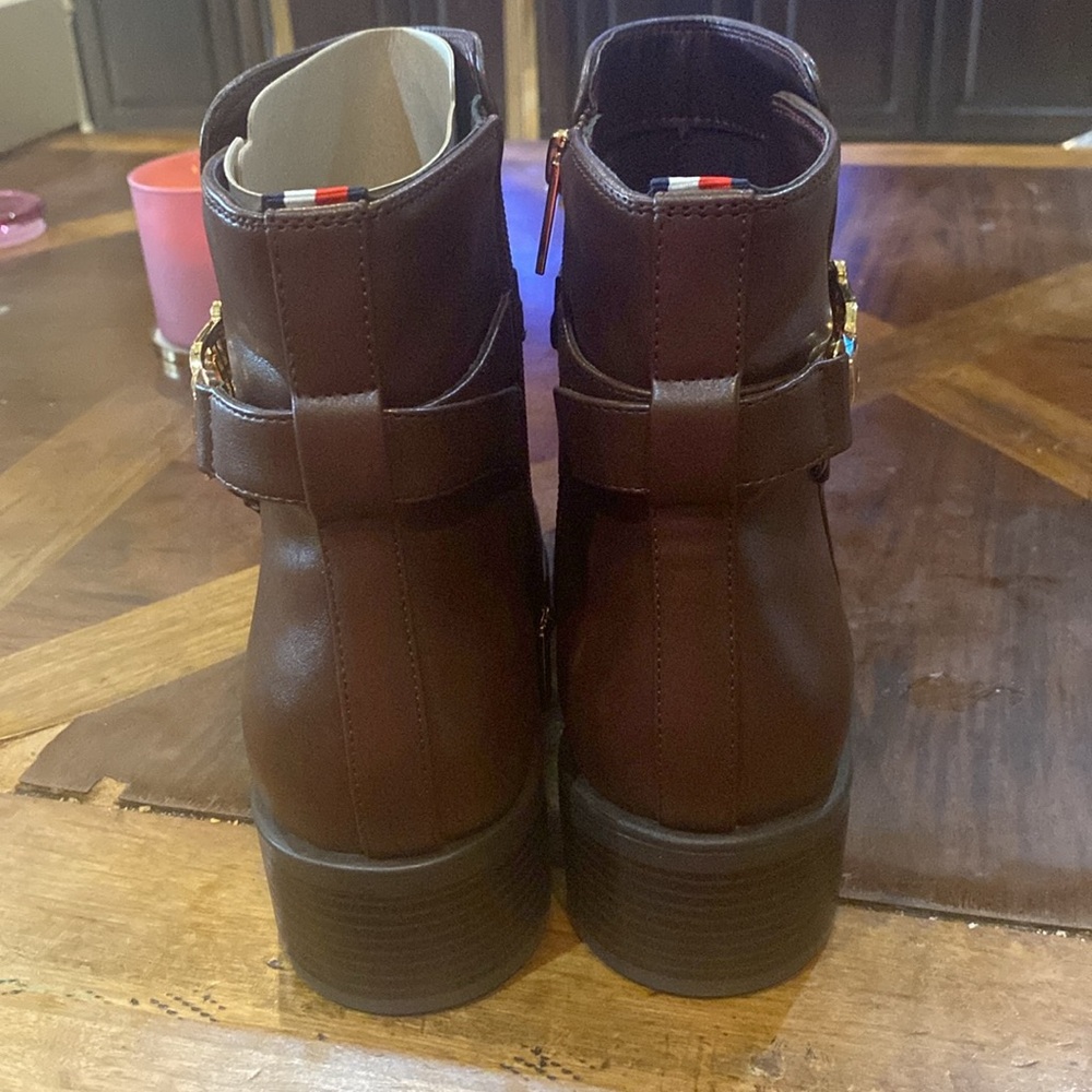 Tommy Hilfiger Ianzi Ornamented Side Zip Booties - Picture 3 of 5